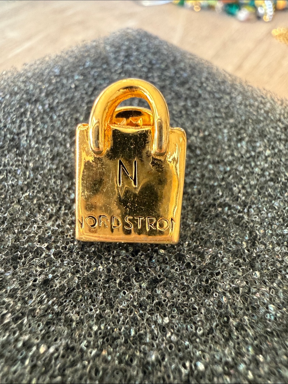 Nordstrom Gold Mini Shopping Bag Pin